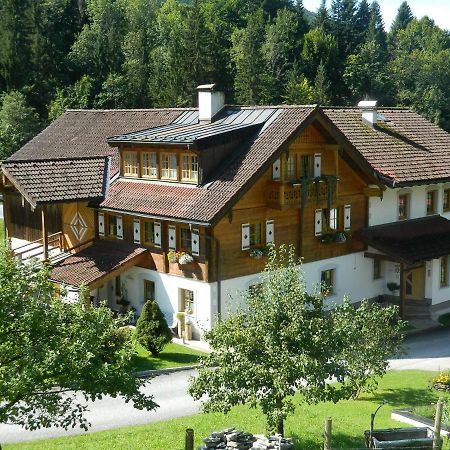 Reiters-Ferienhaus Russbach am Pass Gschuett Exterior photo