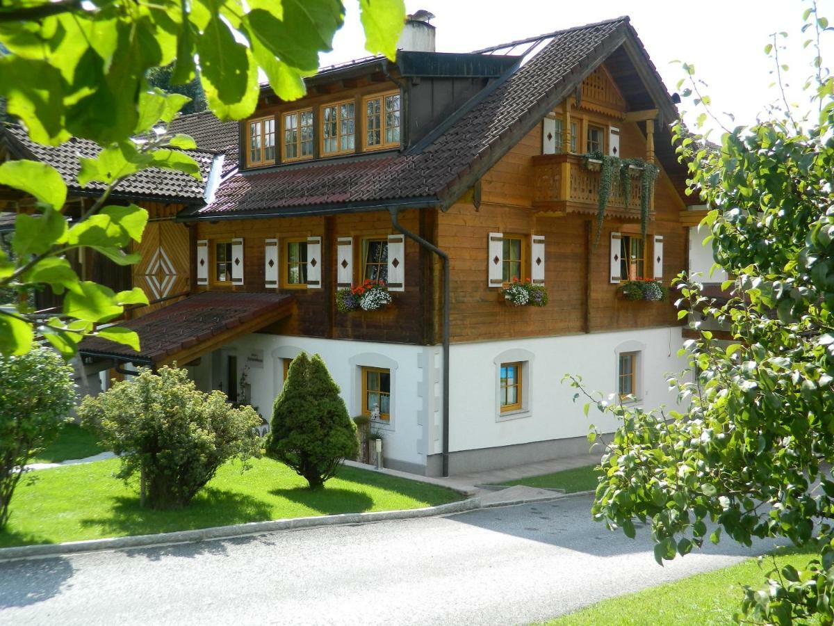 Reiters-Ferienhaus Russbach am Pass Gschuett Exterior photo