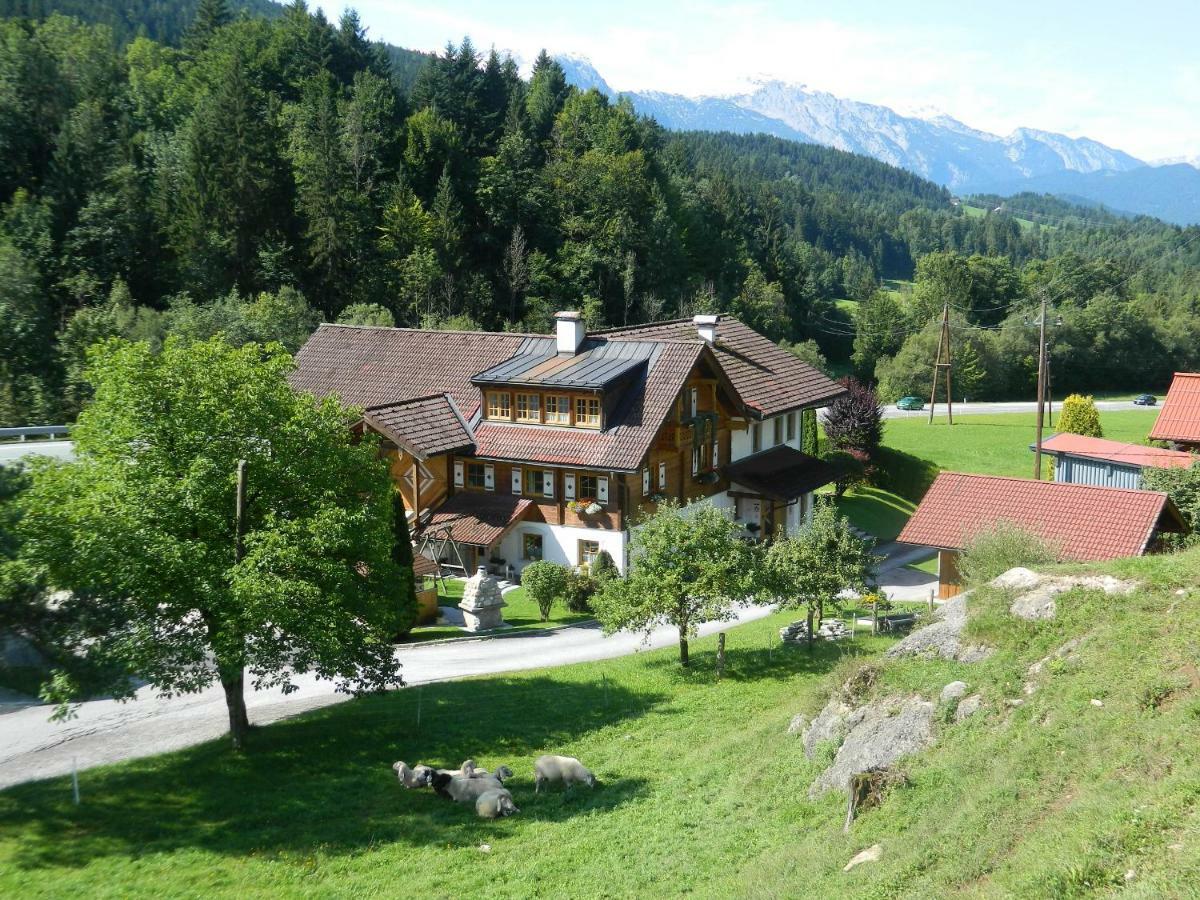 Reiters-Ferienhaus Russbach am Pass Gschuett Exterior photo